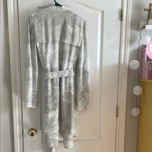 Babaton Gray Robe Jacket - Picture 3 of 3